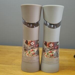 Salt and Pepper Mill Set - Gray and Cream
